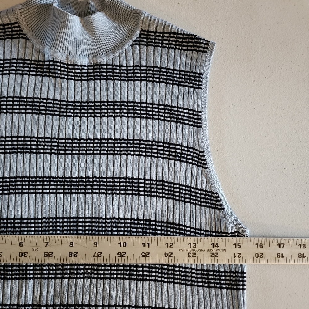 Vintage Burberrys Silk Blue Striped Sleeveless Ribbed Knit Women's Top S… - Picture 6 of 16